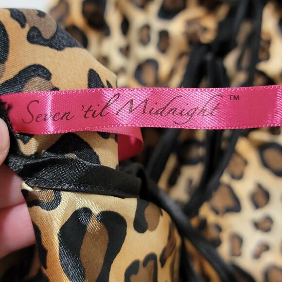 Seven til Midnight Leopard Print Halter Tie back Negligee Size Large - Picture 3 of 11